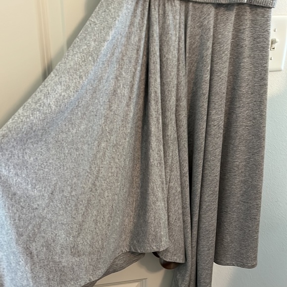 Gray knit dress - Picture 2 of 3